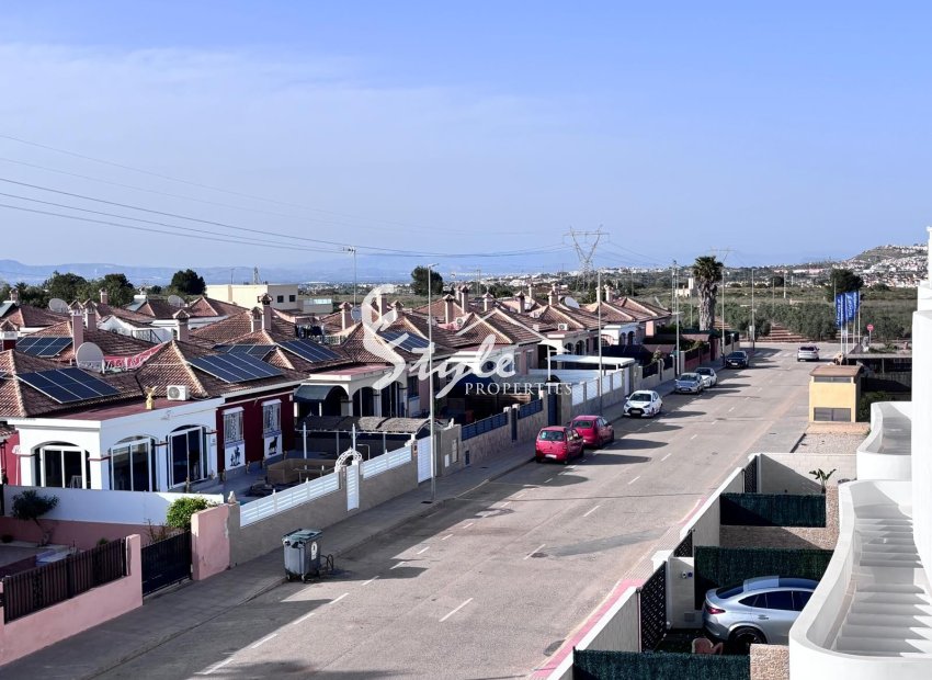 Reventa - Adosado - LOS MONTESINOS - La Herada