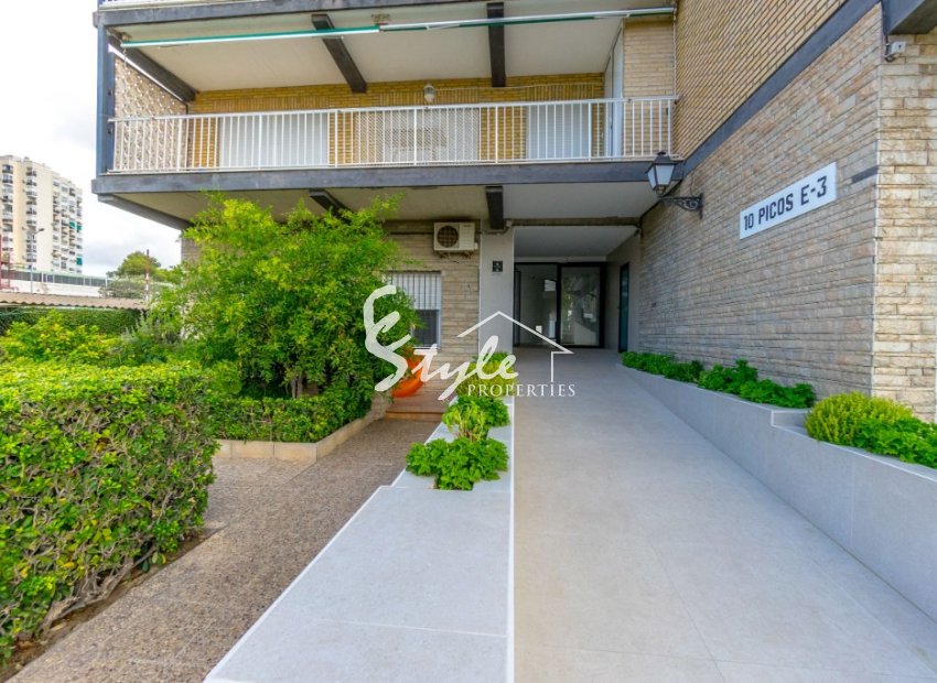 Reventa - Apartamento - Campoamor