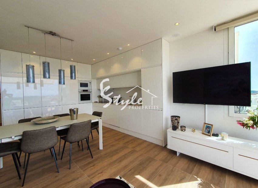 Reventa - Apartamento - Las Colinas Golf