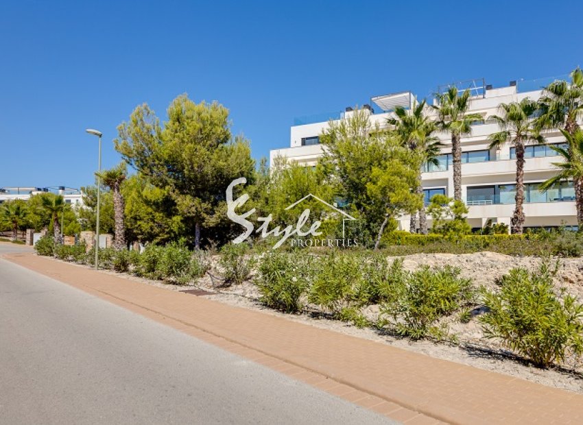 Reventa - Apartamento - Las Colinas Golf