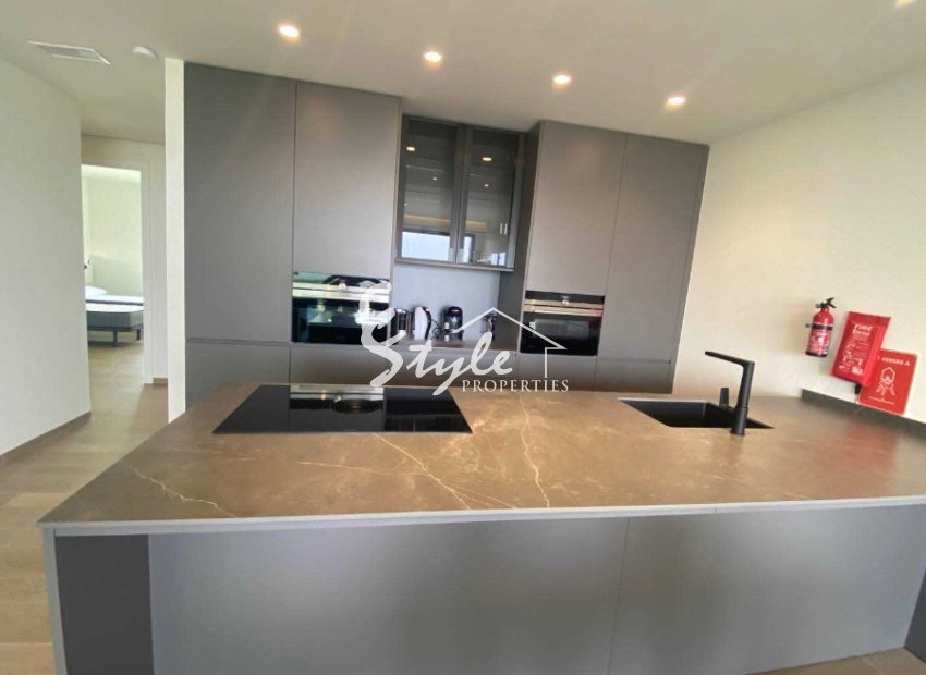 Reventa - Apartamento - Las Colinas - Las Colinas Golf