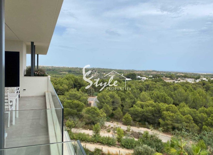 Reventa - Apartamento - Las Colinas - Las Colinas Golf