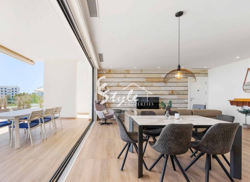 Reventa - Apartamento - Las Colinas - Las Colinas Golf