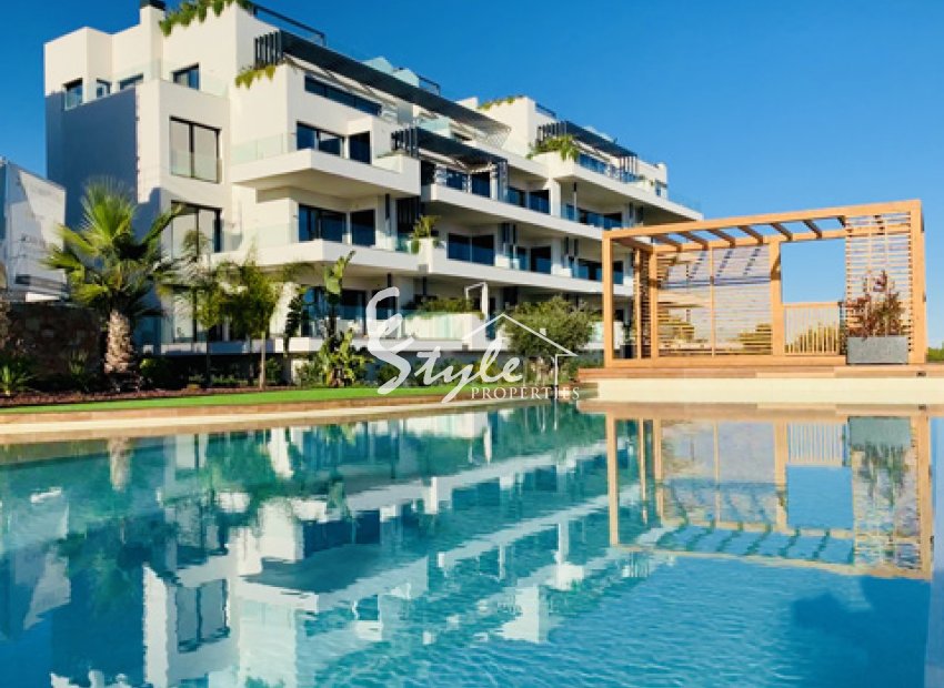 Reventa - Apartamento - Las Colinas - Las Colinas Golf