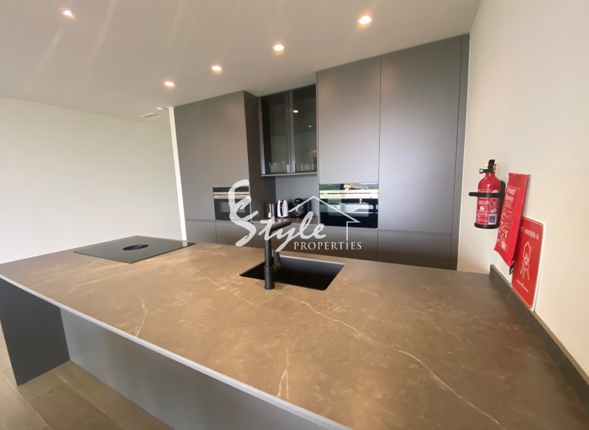 Reventa - Apartamento - Las Colinas - Las Colinas Golf