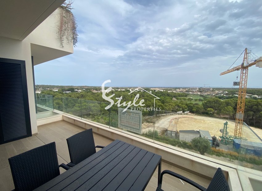 Reventa - Apartamento - Las Colinas - Las Colinas Golf