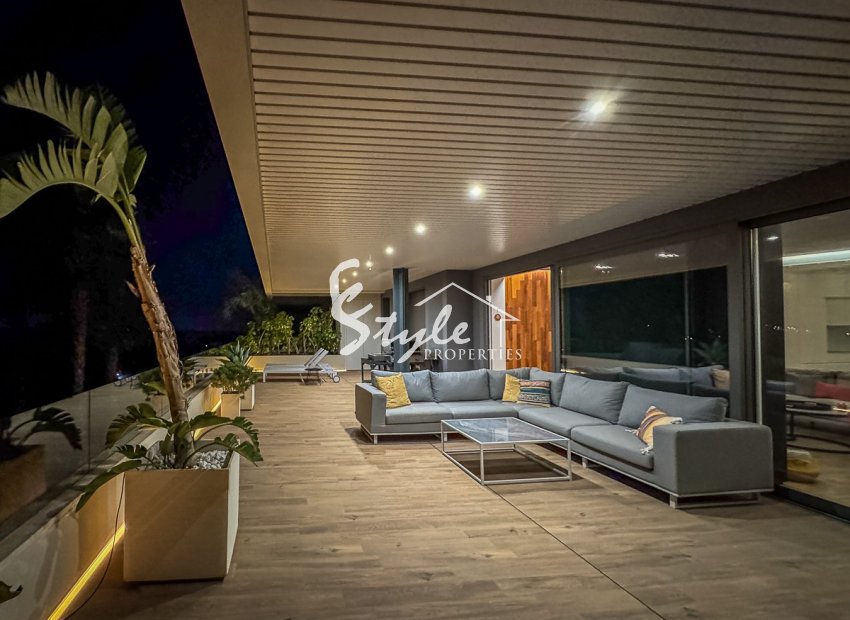 Reventa - Apartamento - Las Colinas - Las Colinas Golf