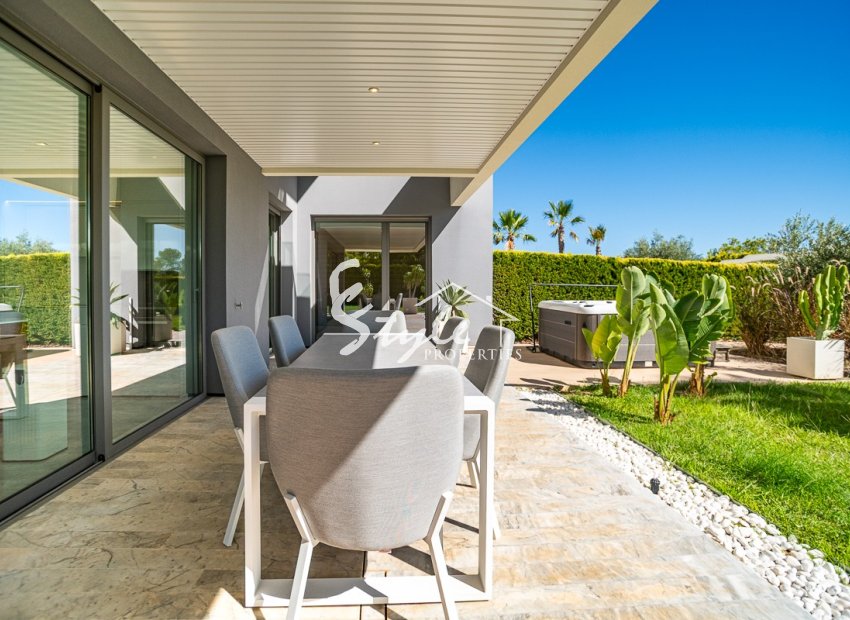 Reventa - Apartamento - Las Colinas - Las Colinas Golf