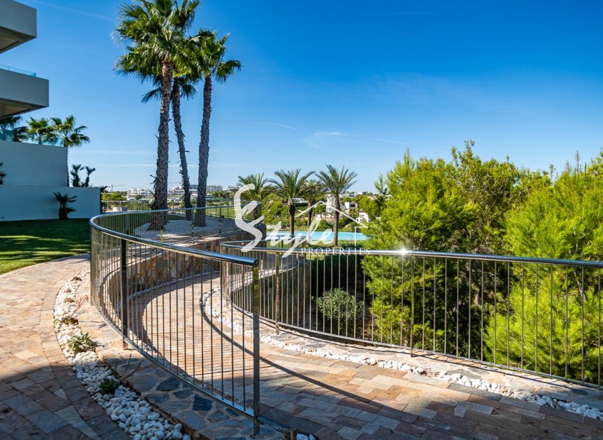 Reventa - Apartamento - Las Colinas - Las Colinas Golf