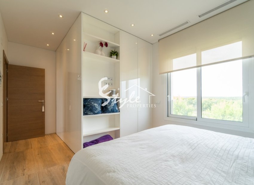 Reventa - Apartamento - Las Colinas - Las Colinas Golf