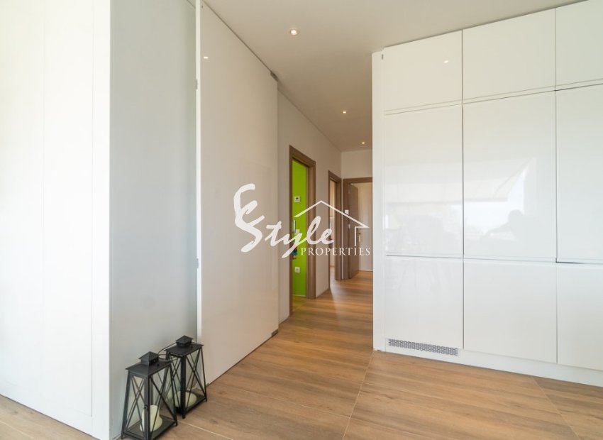 Reventa - Apartamento - Las Colinas - Las Colinas Golf