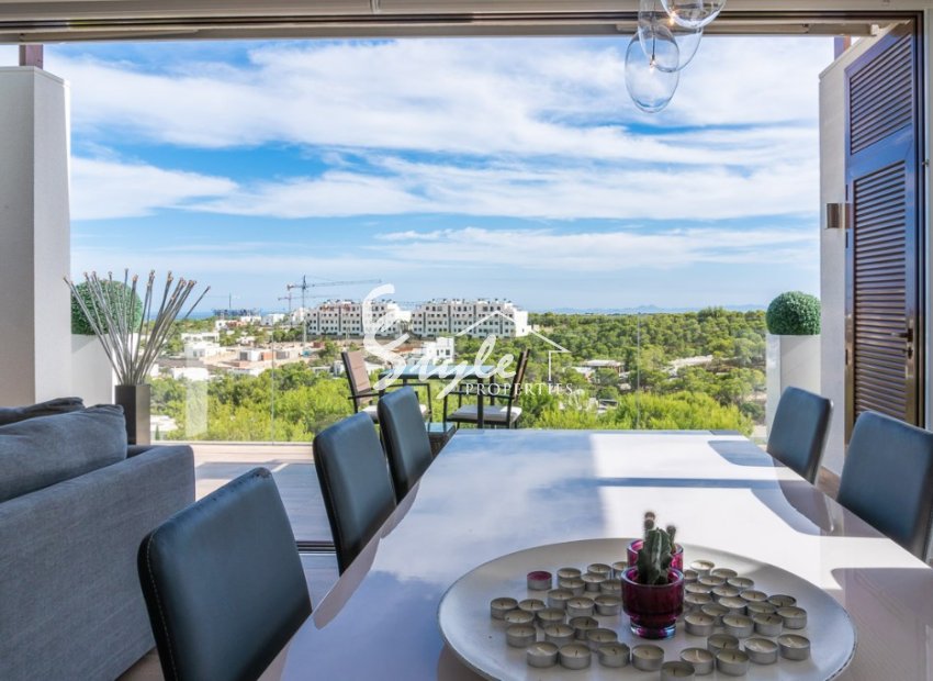 Reventa - Apartamento - Las Colinas - Las Colinas Golf