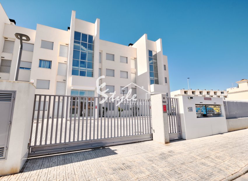 Reventa - Apartamento - Orihuela Costa  - Villamartin
