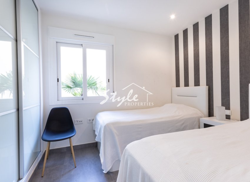 Reventa - Apartamento - Torrevieja  - Aguas Nuevas