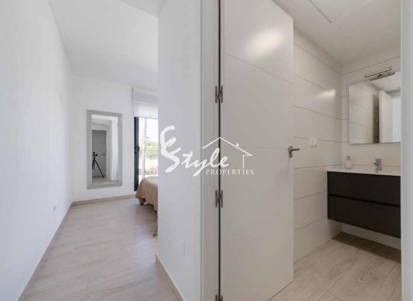 Reventa - Apartamento - Torrevieja  - calle Puerto Romano