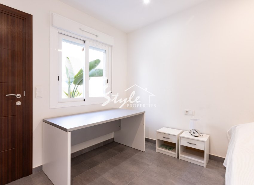 Reventa - Bungalow - Torrevieja  - Aguas Nuevas