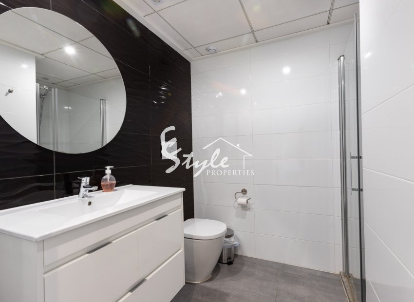 Reventa - Bungalow - Torrevieja  - Aguas Nuevas