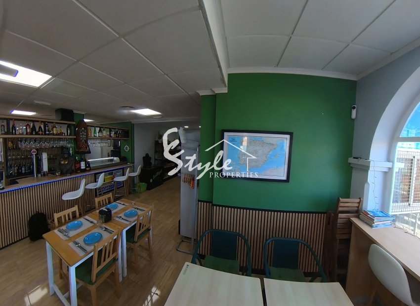 Reventa - Commercial - Torrevieja - Puerto