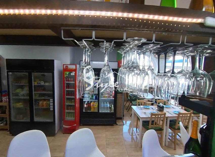 Reventa - Commercial - Torrevieja - Puerto