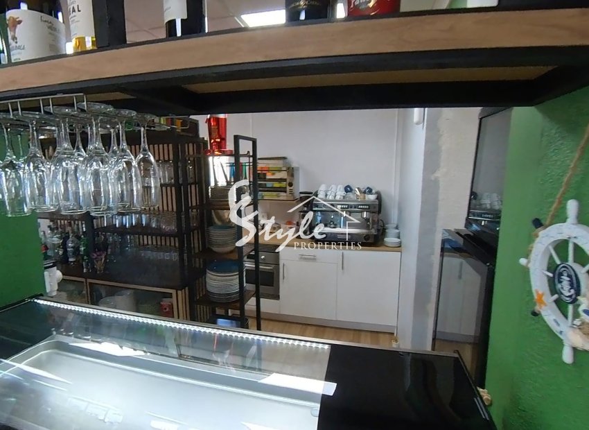 Reventa - Commercial - Torrevieja - Puerto