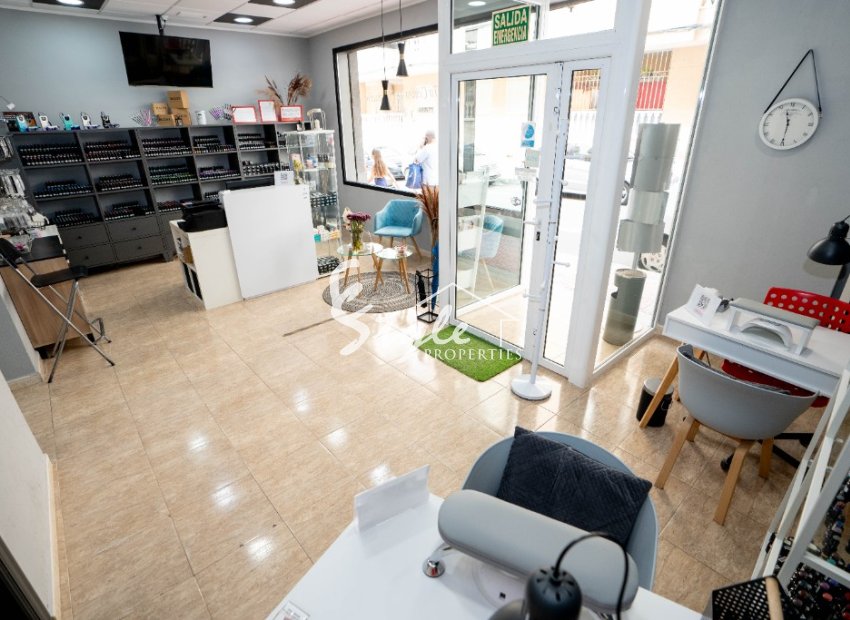 Reventa - Commercial - Torrevieja  - Torrevieja