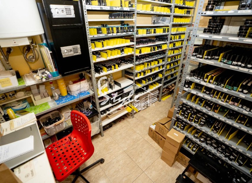 Reventa - Commercial - Torrevieja  - Torrevieja