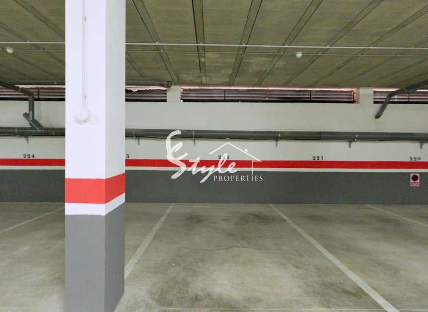 Reventa - Parking - Torrevieja - Center