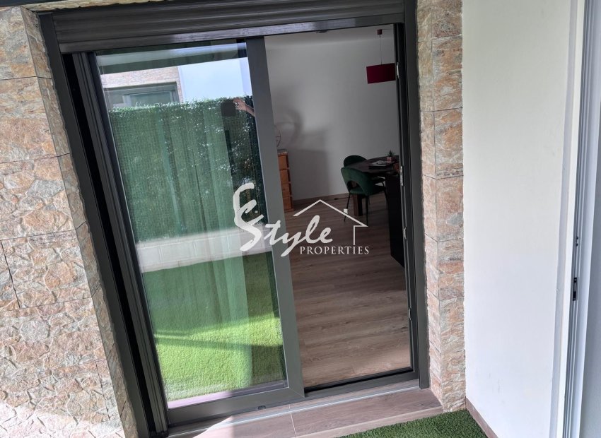 Reventa - Semi - Detached Villa - LOS MONTESINOS - La Herada