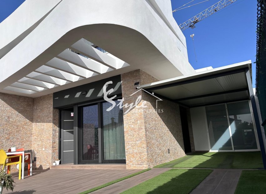 Reventa - Semi - Detached Villa - LOS MONTESINOS - La Herada