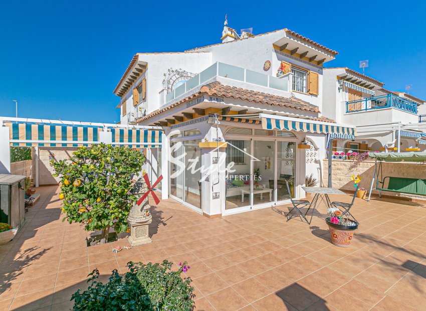 Reventa - Semi - Detached Villa - Mil Palmeras - Riomar