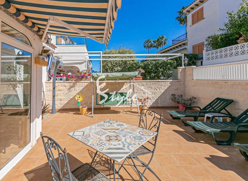 Reventa - Semi - Detached Villa - Mil Palmeras - Riomar