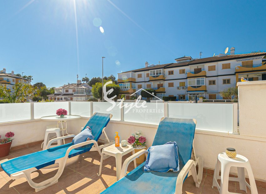 Reventa - Semi - Detached Villa - Mil Palmeras - Riomar