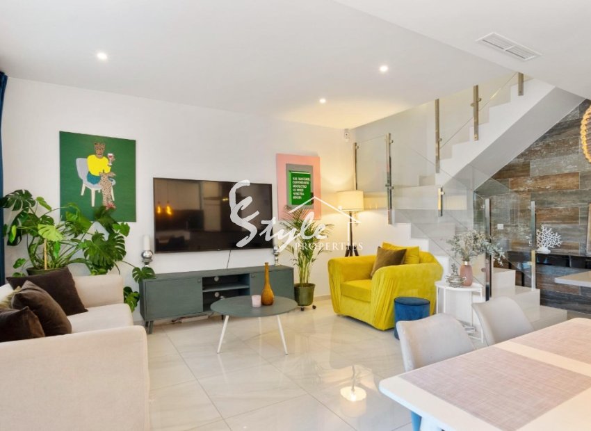 Reventa - Semi - Detached Villa - Orihuela Costa  - Villamartin