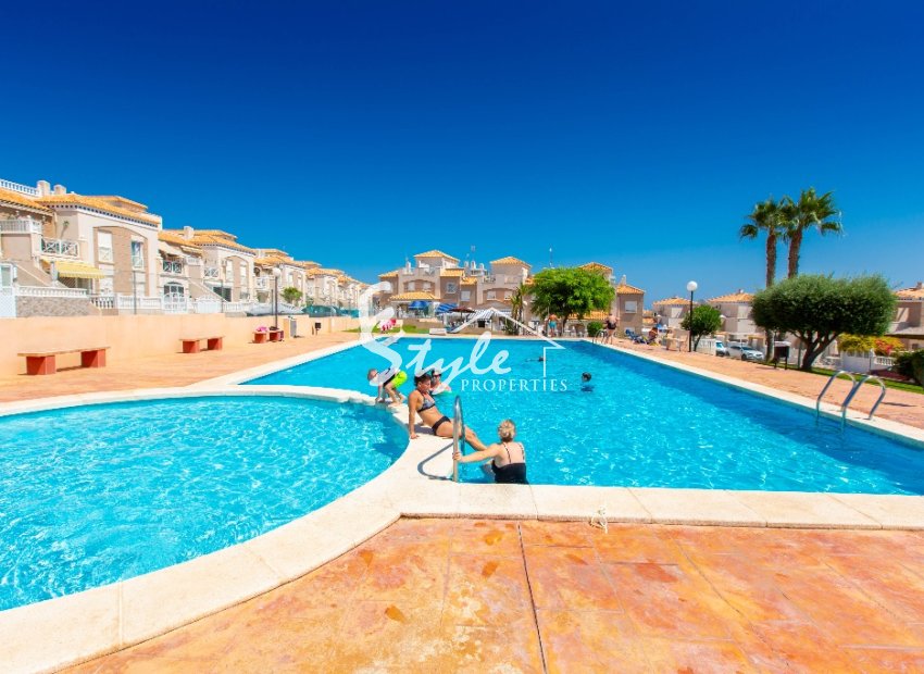 Reventa - Semi - Detached Villa - Torrevieja  - Altos De La Bahia