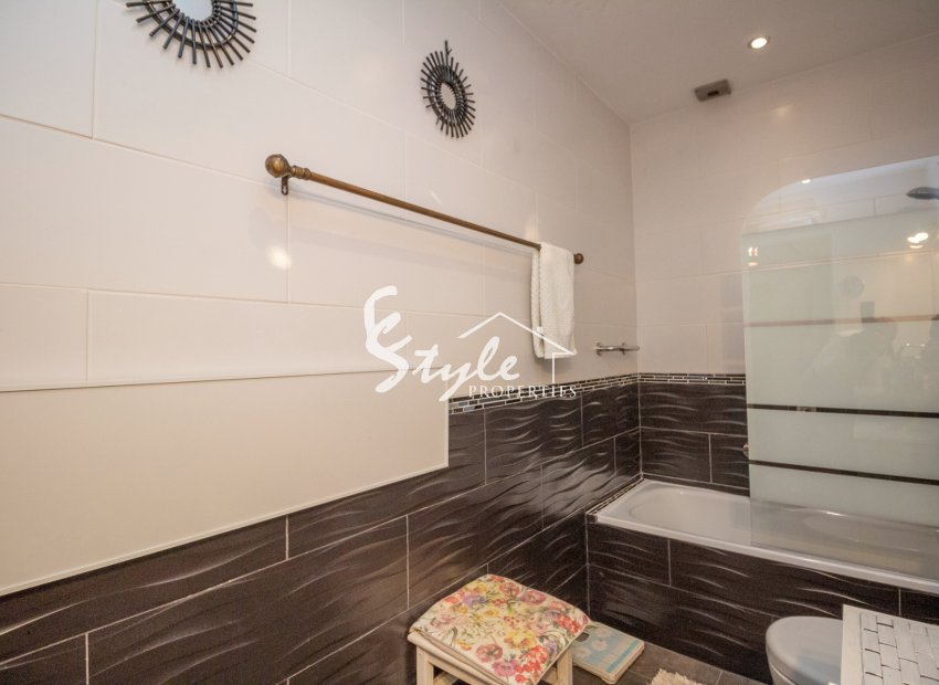 Reventa - Semi - Detached Villa - Villamartin, Orihuela Costa - Fortuna