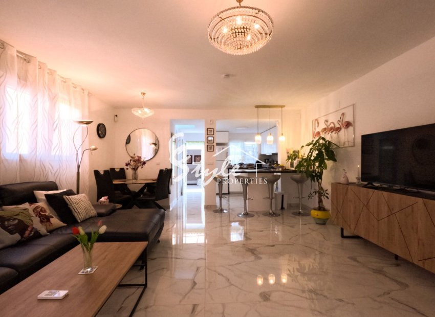 Reventa - Terraced house / Townhouse - Torrevieja  - El Acequión - Los Náufragos