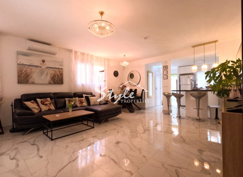 Reventa - Terraced house / Townhouse - Torrevieja  - El Acequión - Los Náufragos