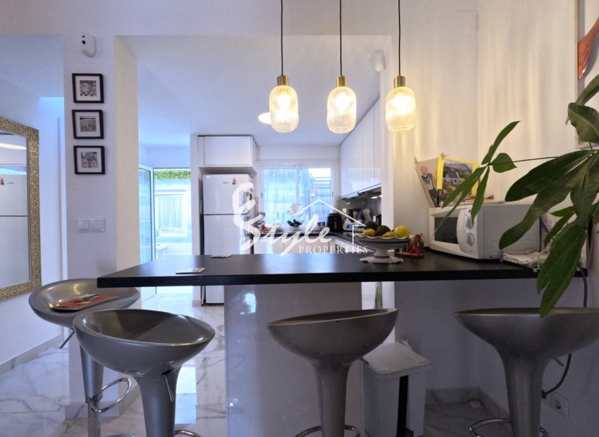 Reventa - Terraced house / Townhouse - Torrevieja  - El Acequión - Los Náufragos