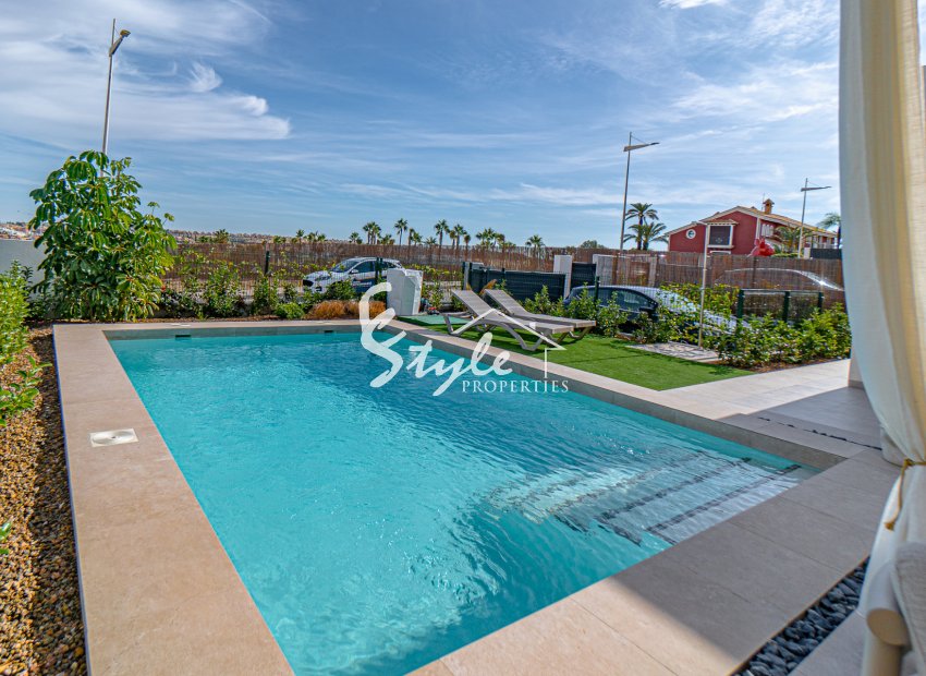 Reventa - Villa - Algorfa - La Finca