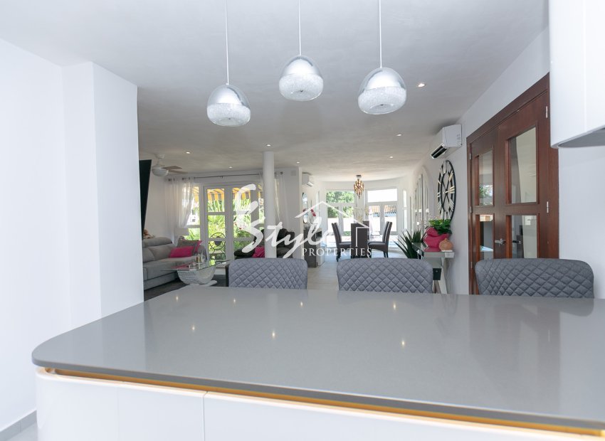 Reventa - Villa - Campoamor - Lomas de Don Juan