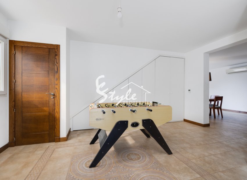 Reventa - Villa - Ciudad Quesada - avenida de las Naciones