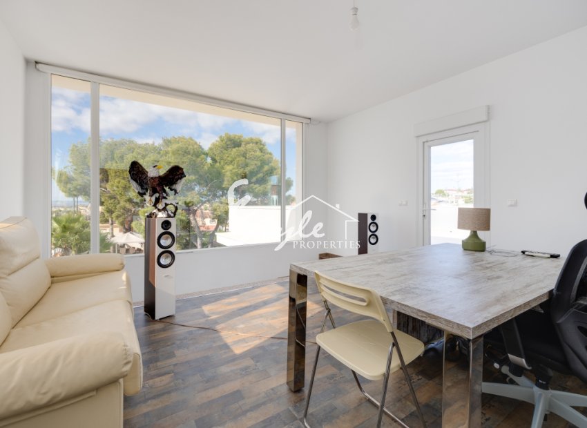 Reventa - Villa - Ciudad Quesada - avenida de las Naciones