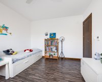 Reventa - Villa - Ciudad Quesada - avenida de las Naciones