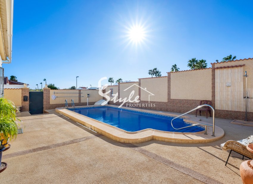 Reventa - Villa - Ciudad Quesada - Doña pepa