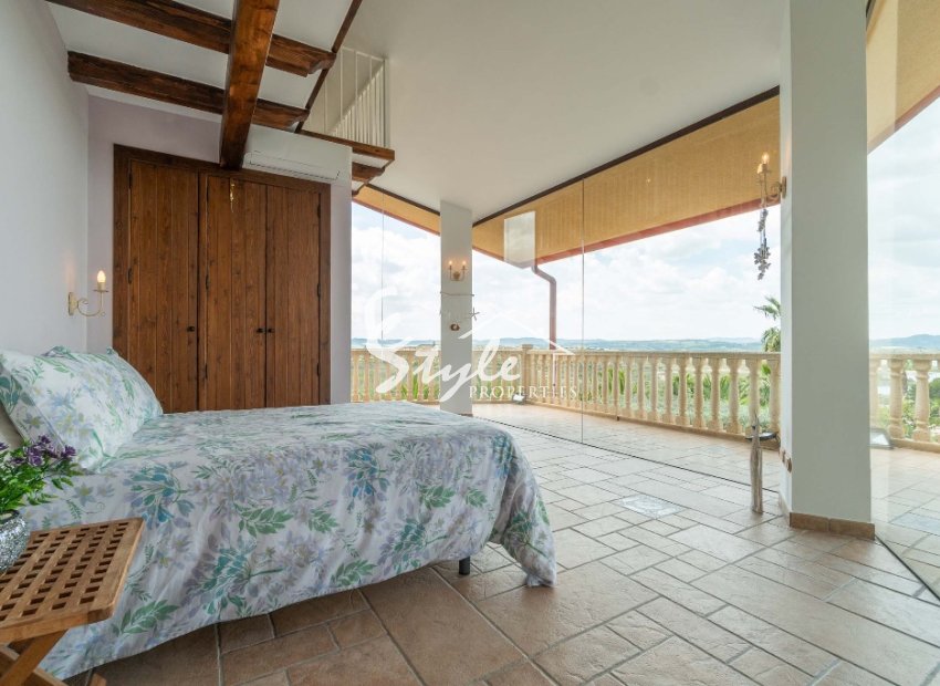 Reventa - Villa - Costa Blanca - Orihuela Costa