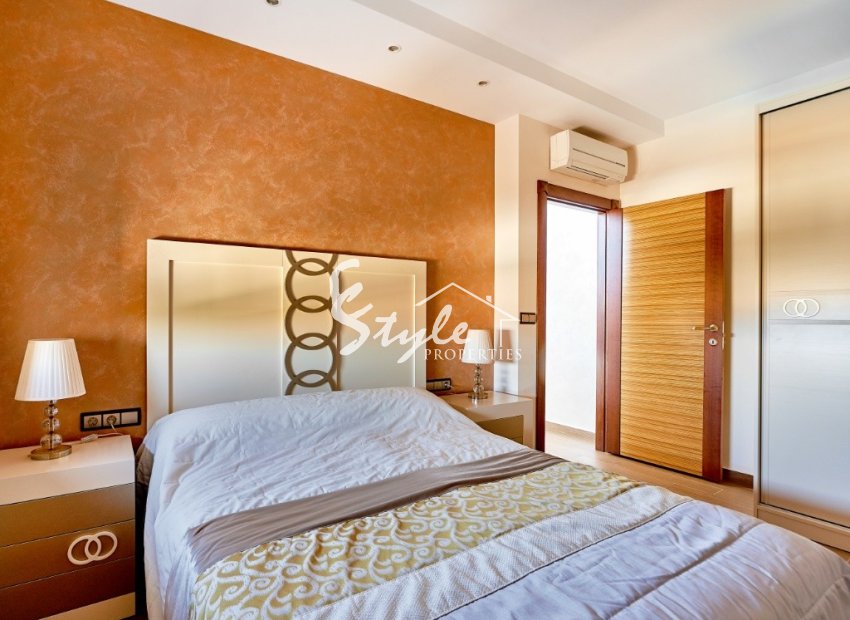 Reventa - Villa - La Mata