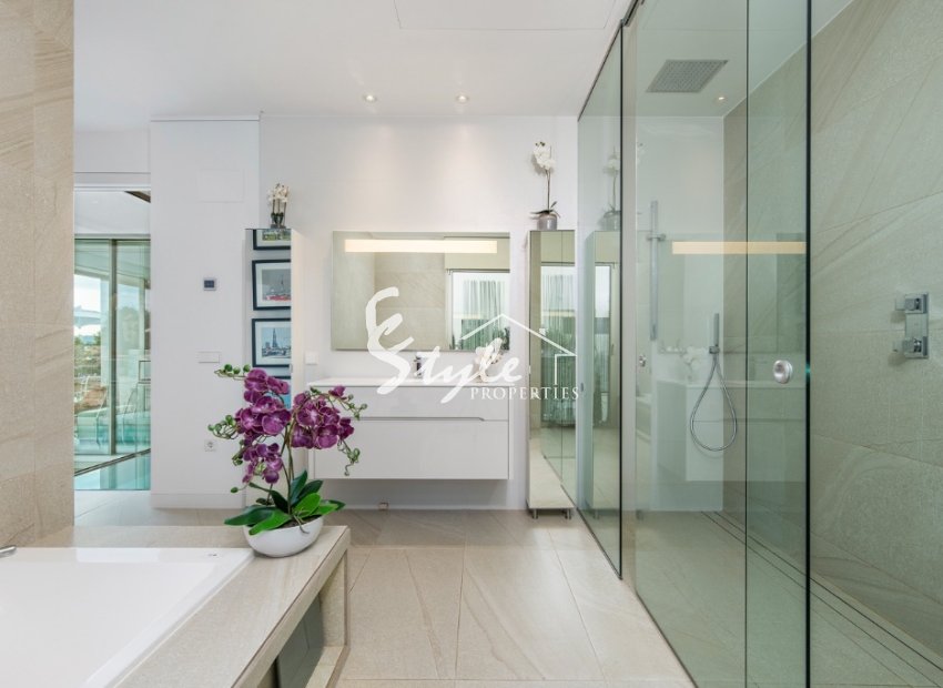 Reventa - Villa - Las Colinas - Las Colinas Golf