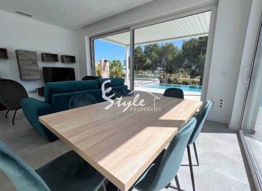 Reventa - Villa - Las Colinas - Las Colinas Golf