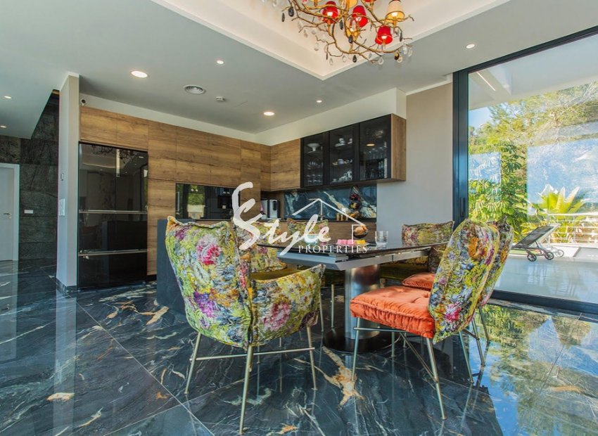 Reventa - Villa - Las Colinas - Las Colinas Golf