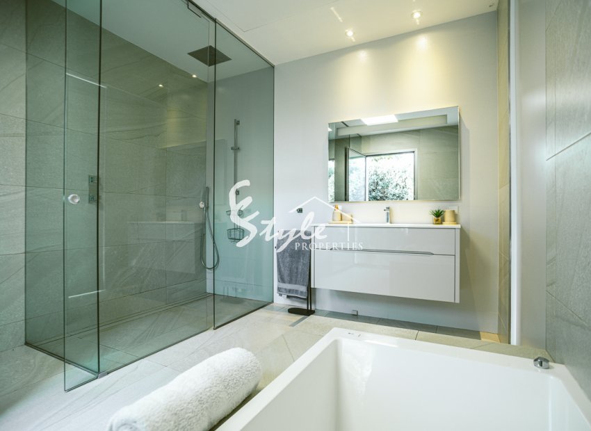 Reventa - Villa - Las Colinas - Las Colinas Golf